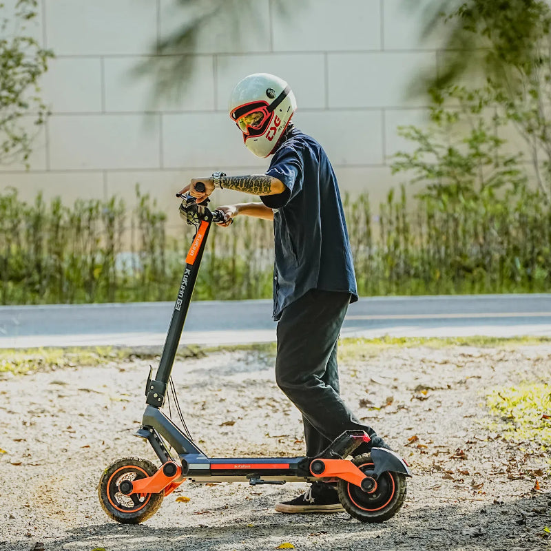 70 km Range Capability: Long-distance rides made possible with the powerful battery.