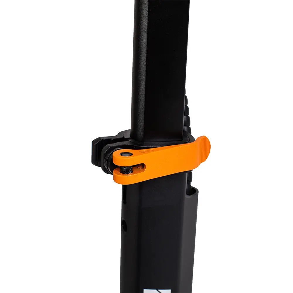 Reliable Lighting: Six lights for complete visibility and enhanced safety.