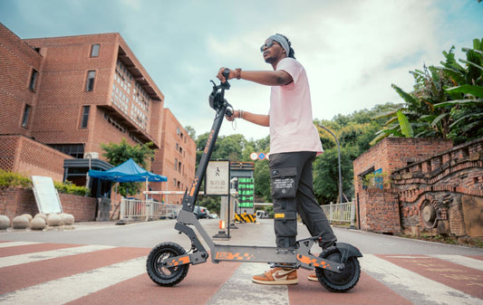 Best Long Range Electric Scooter: KuKirin G2 Max vs G2 Master vs G4